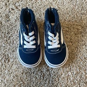 Navy blue Hightop Vans